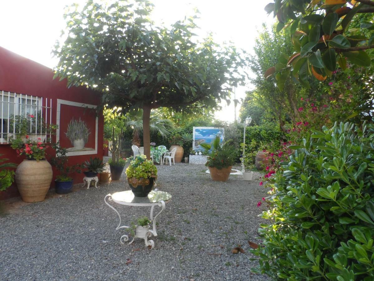 Вілла Casa Con Jardin Frente Playa De Бурріана Екстер'єр фото