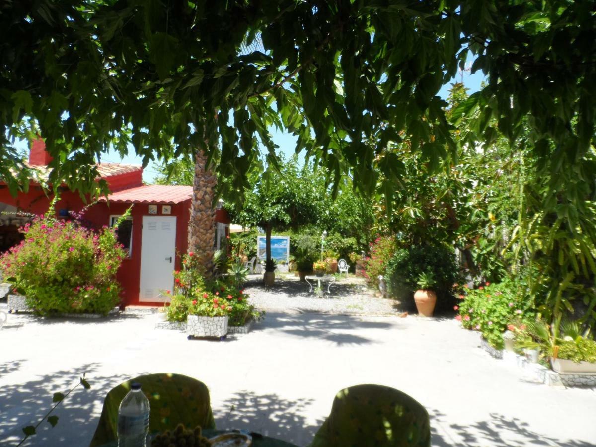 Вілла Casa Con Jardin Frente Playa De Бурріана Екстер'єр фото