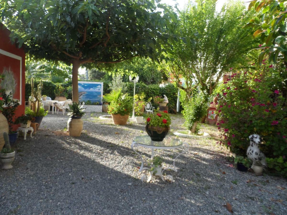 Вілла Casa Con Jardin Frente Playa De Бурріана Екстер'єр фото