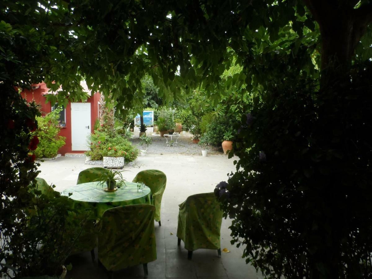 Вілла Casa Con Jardin Frente Playa De Бурріана Екстер'єр фото